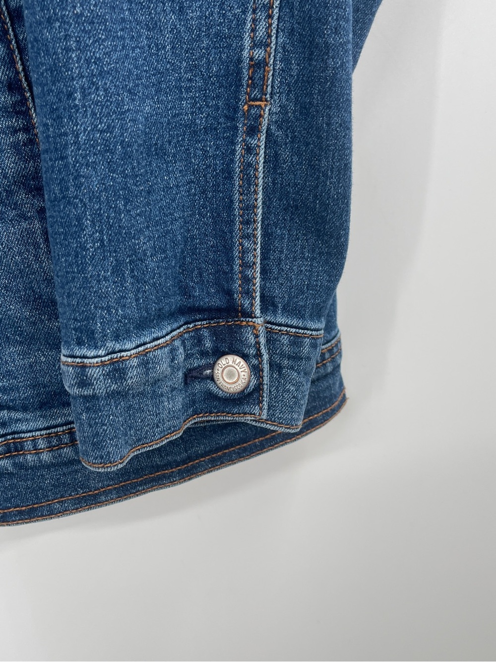 Old Navy Classic Blue Denim Jacket - Picture 6 of 11